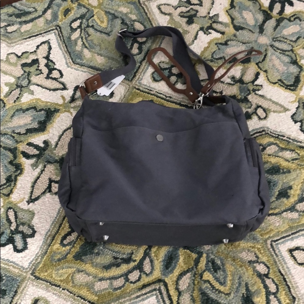 Diaper bag - Picture 3 of 8